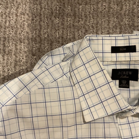 Banana Republic 
Men’s shirts - Picture 3 of 3
